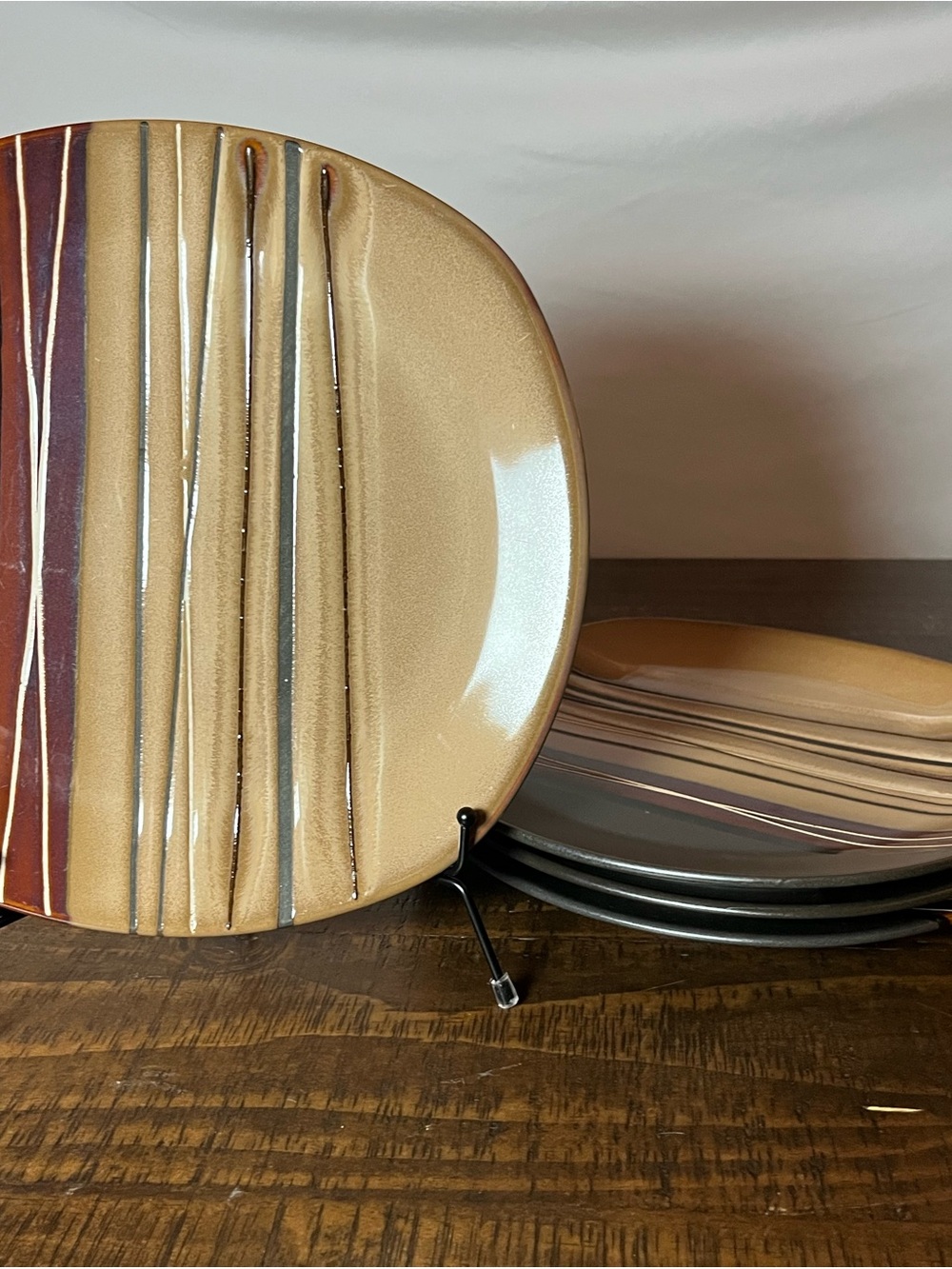 Stoneware Dinner Plate Set in Brown Stripe